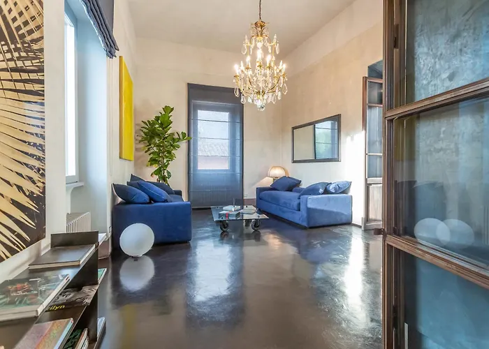 Iconic Apartment With Unique Colosseum View
